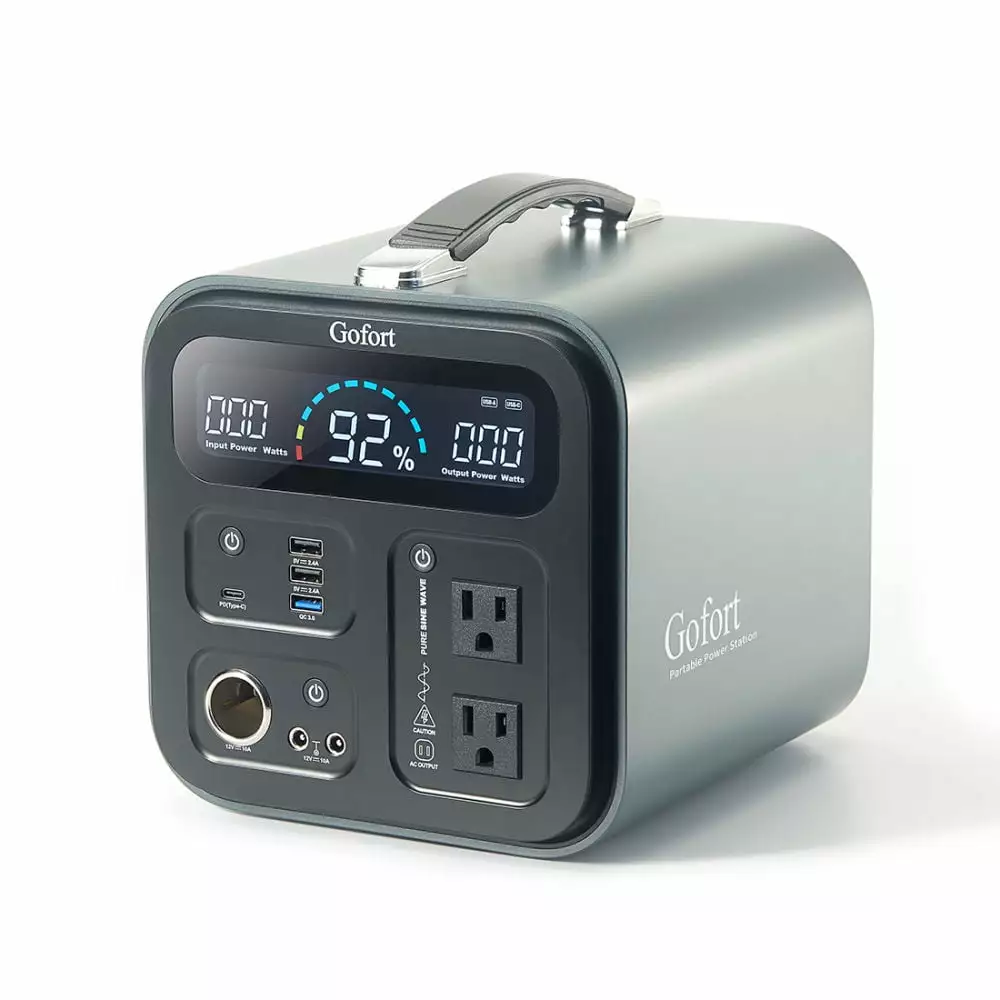 Travel-friendly Power Station. 550Wh Solar Generator 600W (Peak 1200W) 110V AC Outlets. 120W 12V DC. QC3.0&TypeC. SOS Flas...