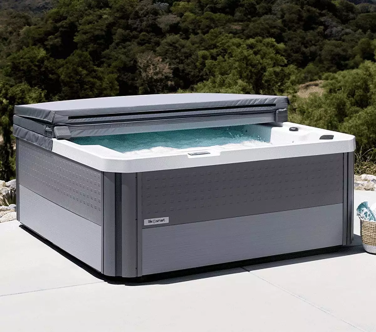 Lifesmart Palmetto L 6-Person Square Hot Tub Spa 72 Jets and Locking Cover