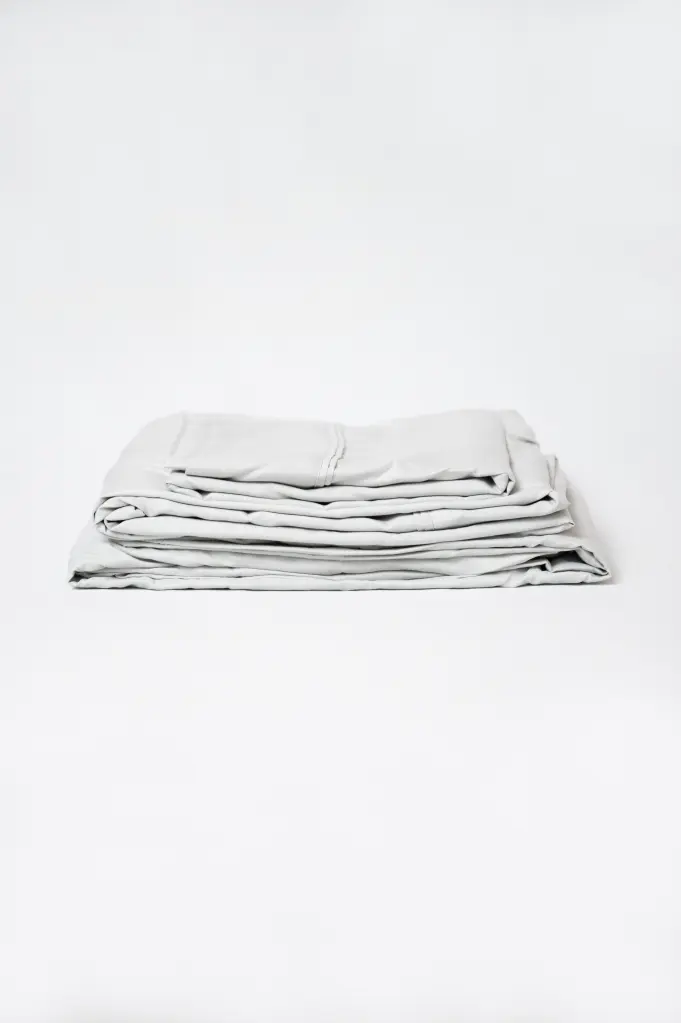 4 Piece Pewter Microplush And Bamboo Twin Hypoallergenic Sheet Set Soft Comfort omne sleep